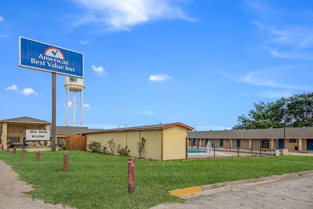 Americas Best Value Inn Giddings Eksteriør billede